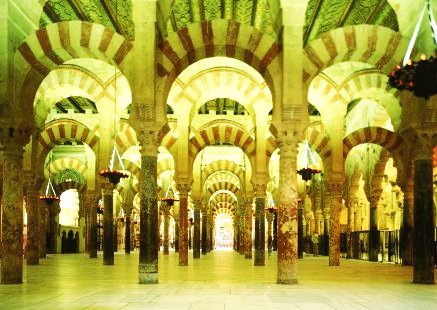 The pillar forest of the Mezquita, Co'rdoba